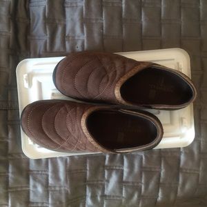 Merell shoes like new! Comfy